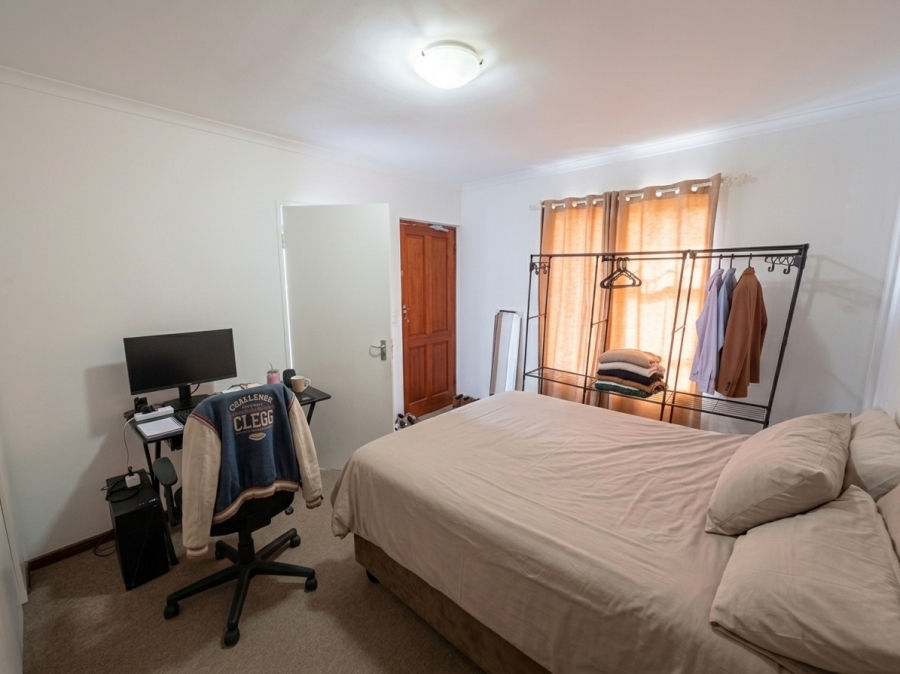 To Let 2 Bedroom Property for Rent in Burgundy Estate Western Cape